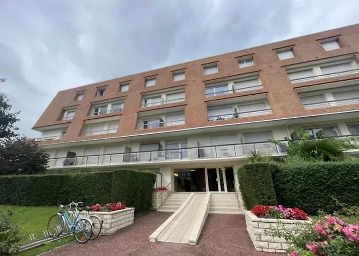 A 500 Metres De La - Parking Prive * 울가트