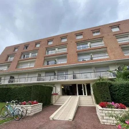 A 500 Metres De La - Parking Prive * Houlgate