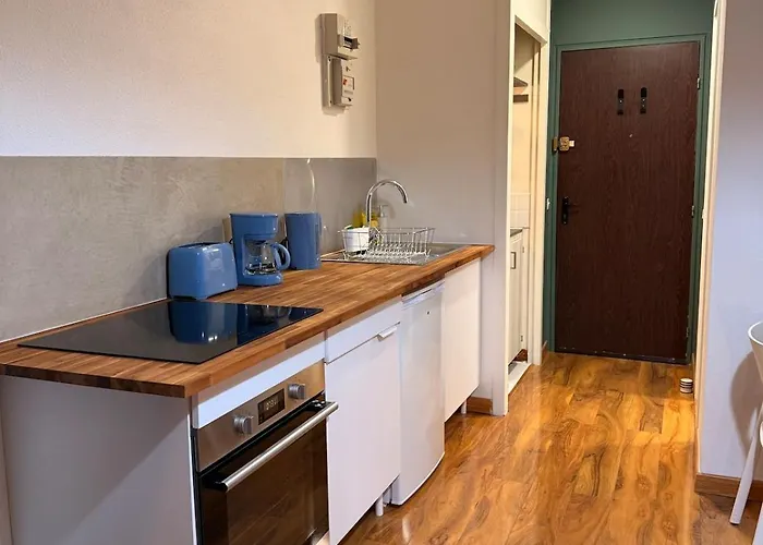 A 500 Metres De La - Parking Prive *